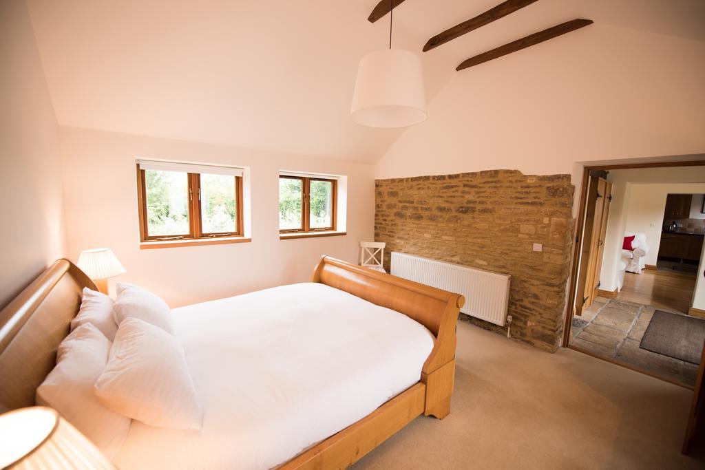 Whitley Coach House Vila Quarto foto