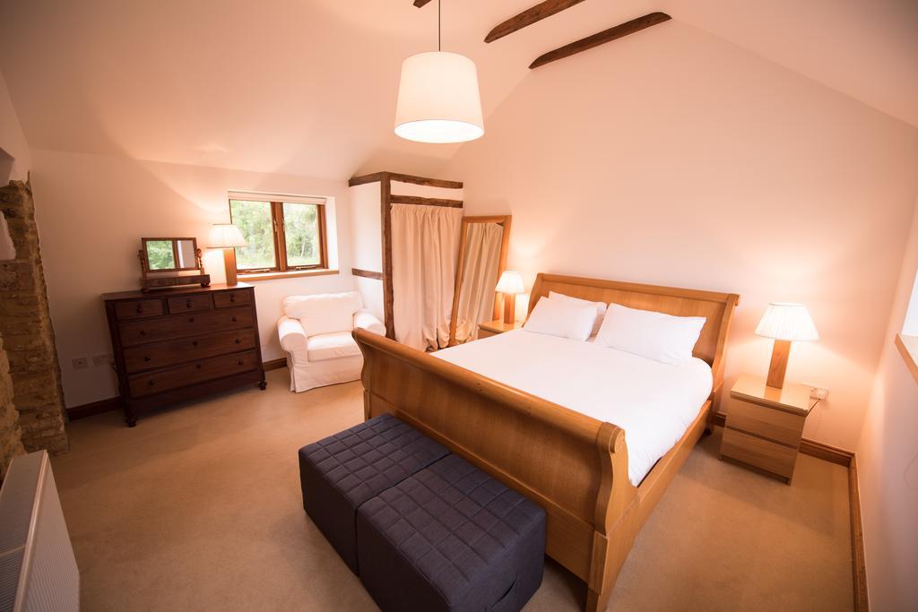 Whitley Coach House Vila Quarto foto