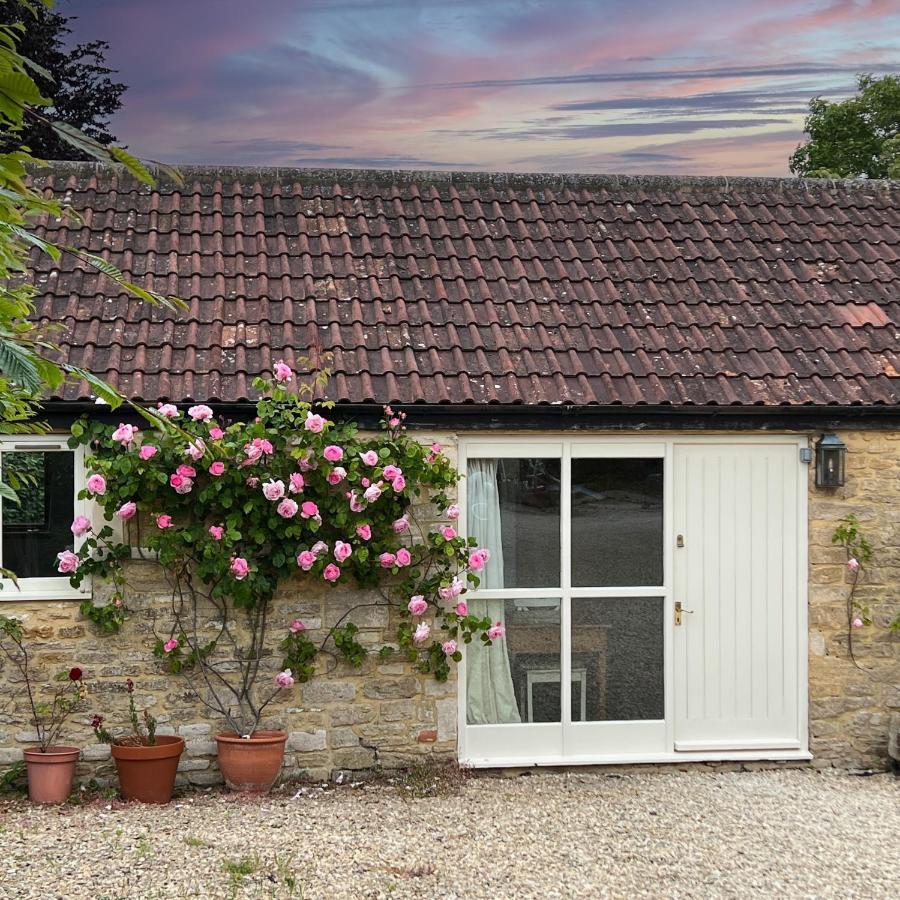 Whitley Coach House Vila Exterior foto