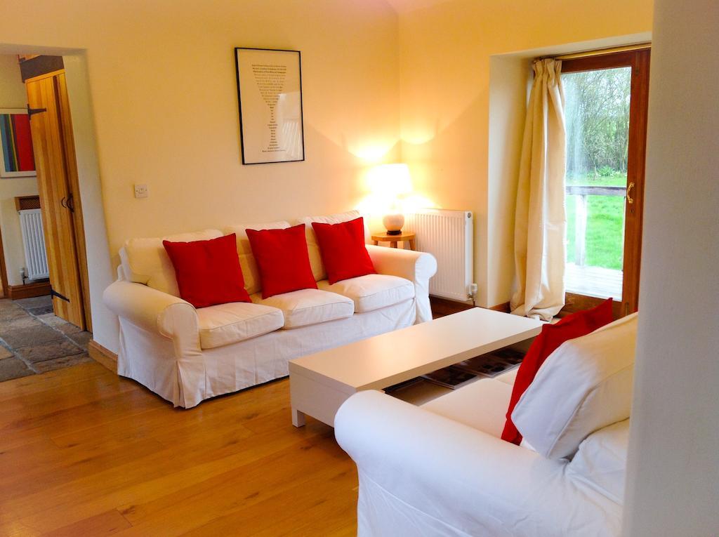 Whitley Coach House Vila Quarto foto
