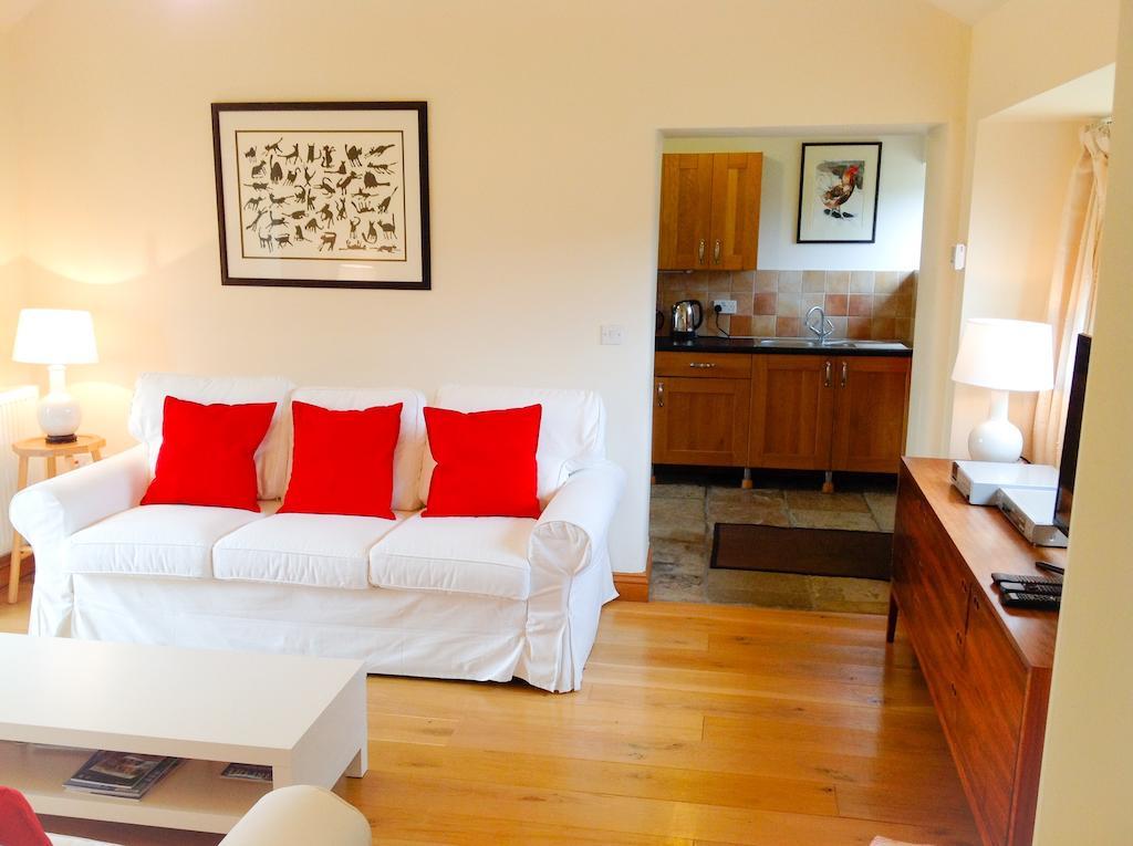 Whitley Coach House Vila Quarto foto